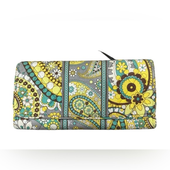 Vera Bradley Lemon Parfait Trifold Clutch Wallet in cotton material - Picture 1 of 6